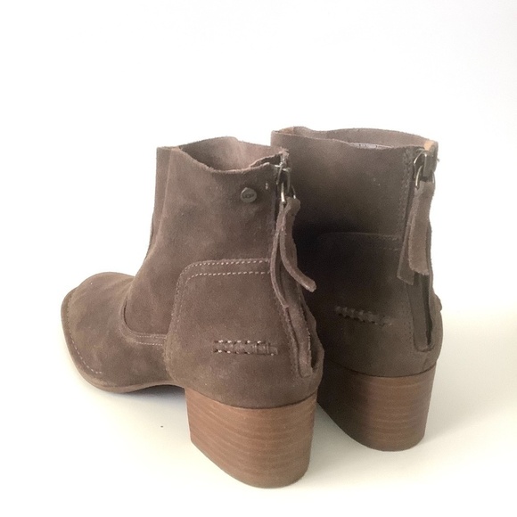UGG Bandara Ankle Bootie Suede 7.5 - Picture 3 of 11